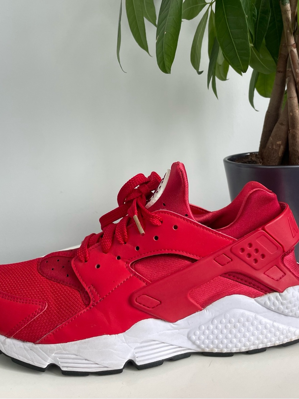 Men Size 10.5 Nike Air Huarache University Red Shoes